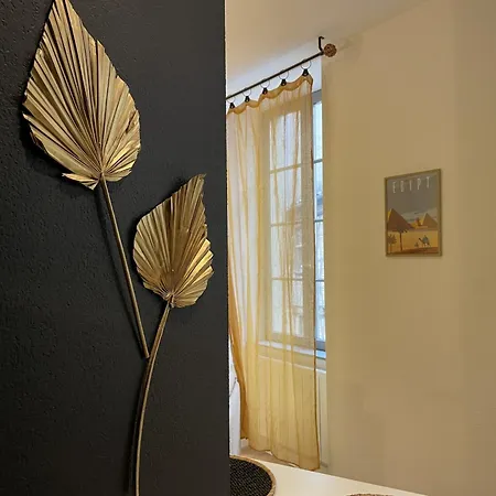 Secret De Champollion, Centre Apartman *